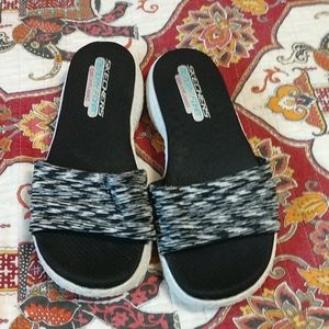 Sketchers gel infused slippers